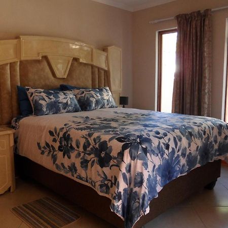 Garden Wing Apartamento Upington Exterior foto